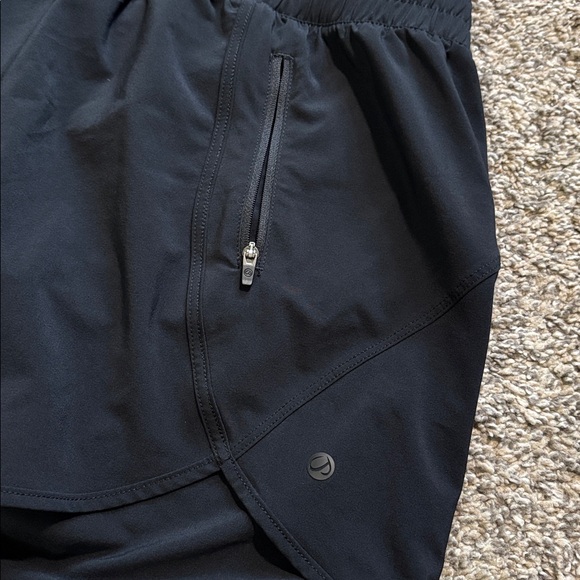 CRZ YOGA Black Performance Shorts size XL - Picture 5 of 5